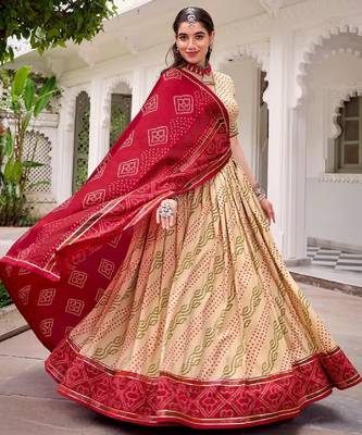 Off White Bandhej Print Lehenga Choli 3