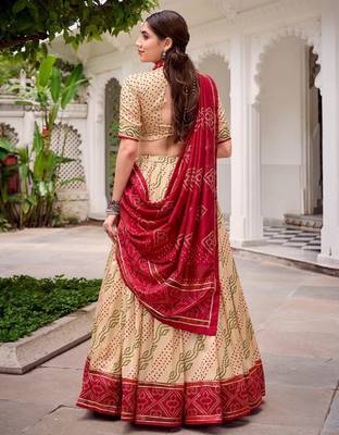 Off White Bandhej Print Lehenga Choli 4