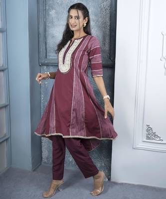Maroon embroidered silk a line kurta 3