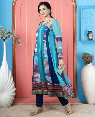 Blue embroidered georgette asymmetrical kurta 2
