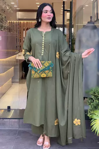 Mehendi chanderi silk heavy thread embroidery work kurta pant set