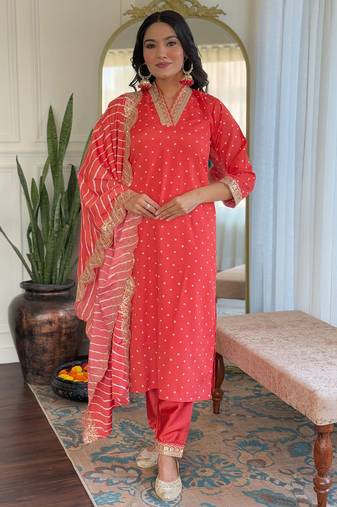 Red muslin silk print with thread embroidery work kurta pant set