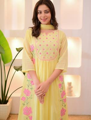 Yellow parampara silk heavy thread embroidery work kurta pant set 3