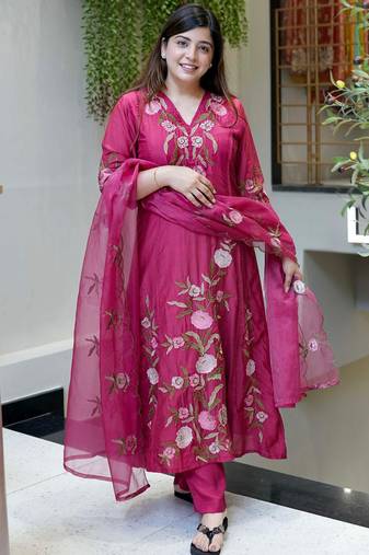 Rani pink chanderi silk heavy thread embroidery work kurta pant set
