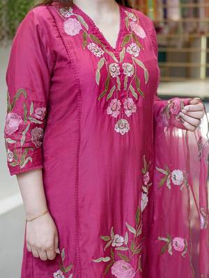 Rani pink chanderi silk heavy thread embroidery work kurta pant set 4