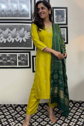 Lemon chanderi silk heavy thread embroidery work with printed dupatta kurta pant set