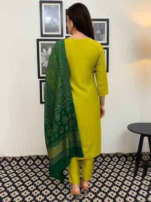 Lemon chanderi silk heavy thread embroidery work with printed dupatta kurta pant set 4