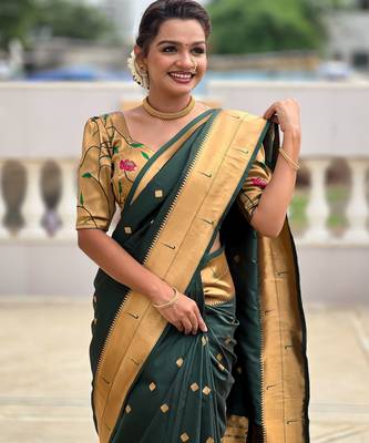 Green paithani silk blend woven jacquard zari ethnic saree 3