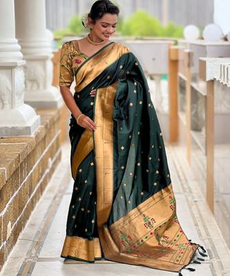 Green paithani silk blend woven jacquard zari ethnic saree 4