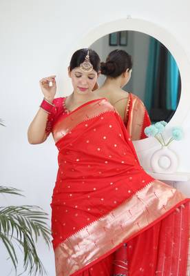 Red paithani silk blend saree with festive looks 3