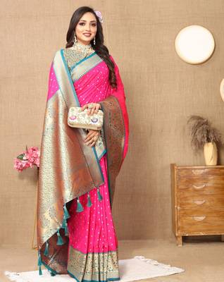 Pink soft silk blend ethnic weaving jacquard partywear heavy saree 4