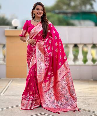 Pink faux banarasi silk blend saree with woven jacquard ethnic style 4