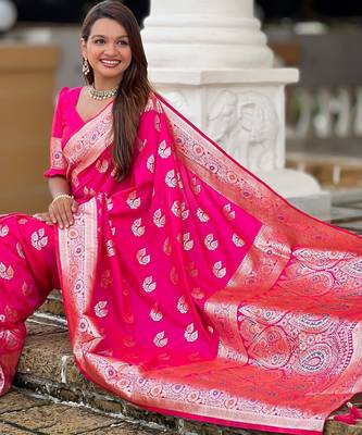 Pink faux banarasi silk blend saree with woven jacquard ethnic style 5