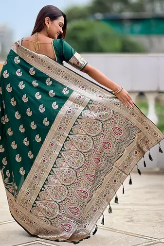 Green faux banarasi silk blend saree with woven jacquard ethnic style