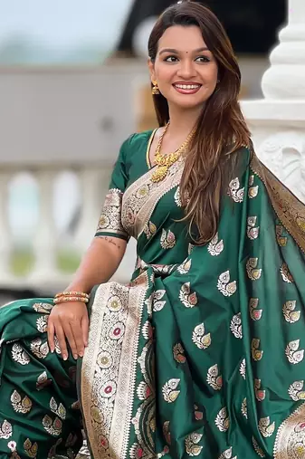 Green faux banarasi silk blend saree with woven jacquard ethnic style