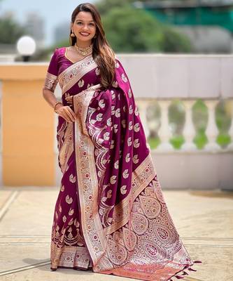 Magenta faux banarasi silk blend saree with woven jacquard ethnic style 4