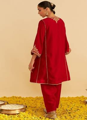 Red embroidered silk kurta set 2