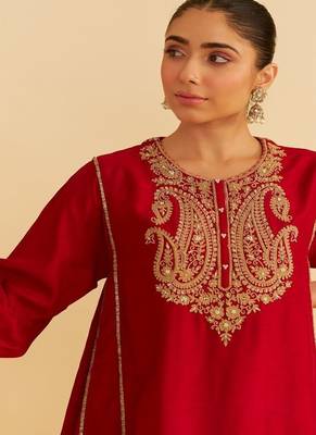 Red embroidered silk kurta set 3