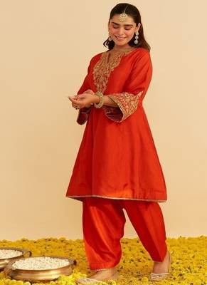 Orange embroidered silk kurta set 5