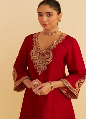 Red embroidered silk kurta set 1