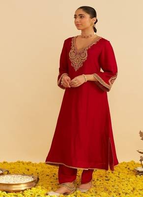 Red embroidered silk kurta set 2