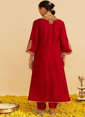 Red embroidered silk kurta set 4