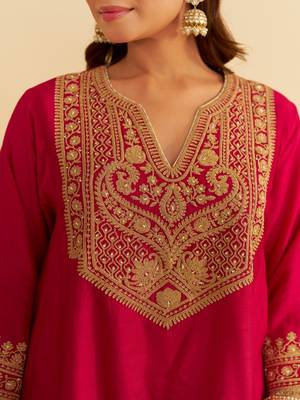 Hot pink embroidered silk kurta set 4