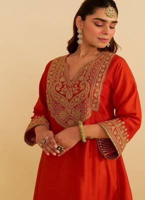 Orange embroidered silk kurta set 4
