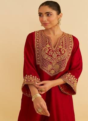 Red embroidered silk kurta set 1