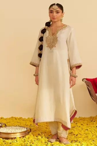 Ivory embroidered silk kurta set