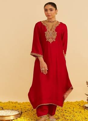 Red embroidered silk kurta set 2