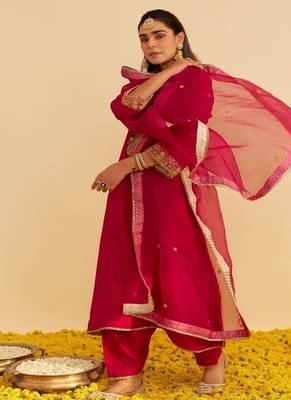 Hot pink embroidered silk kurta set 1