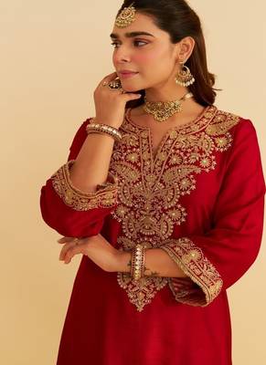 Red embroidered silk kurta set 2
