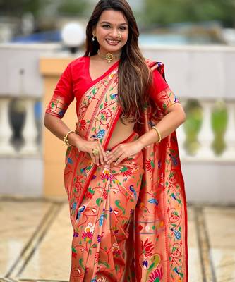 Red kanjivaram silk blend woven graceful partywear saree 3