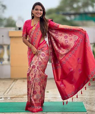 Pink kanjivaram silk blend woven graceful partywear saree 4