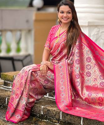 Pink kanjivaram silk blend woven graceful partywear saree 5