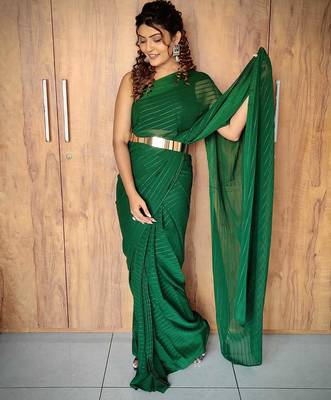 pre draped green ethnic viscosee woven lining saree 3