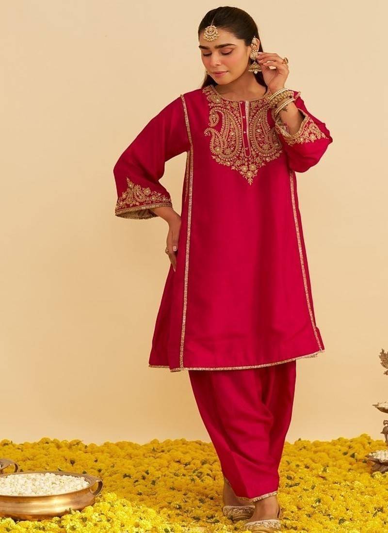 Hot pink embroidered silk kurta set  With Dupatta