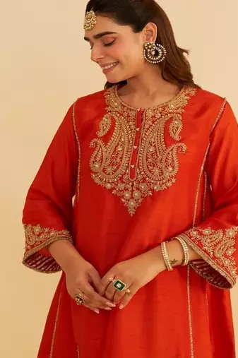 Orange embroidered silk kurta set  With Dupatta