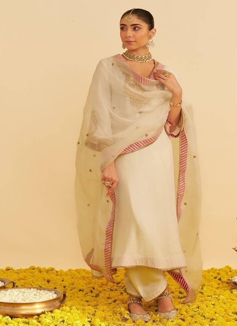 Ivory embroidered silk kurta set With Dupatta