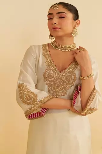 Ivory embroidered silk kurta set With Dupatta