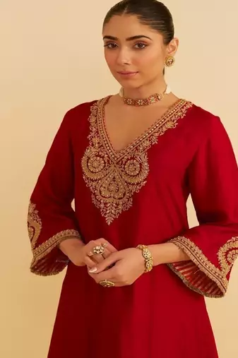 Red embroidered silk kurta set With Dupatta