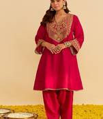Hot pink embroidered silk kurta set With Dupatta