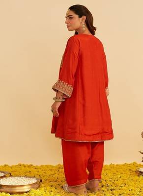 Orange embroidered silk kurta set With Dupatta 3