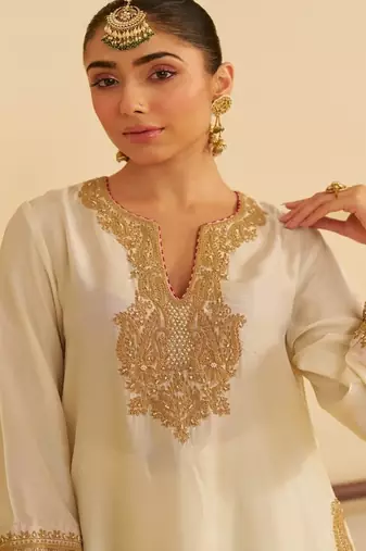 Ivory embroidered silk kurta set With Dupatta