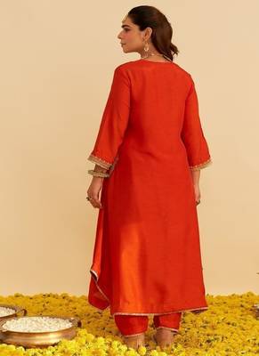 Orange embroidered silk kurta set With Dupatta 2