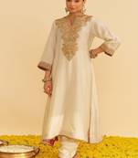Ivory embroidered silk kurta set With Dupatta