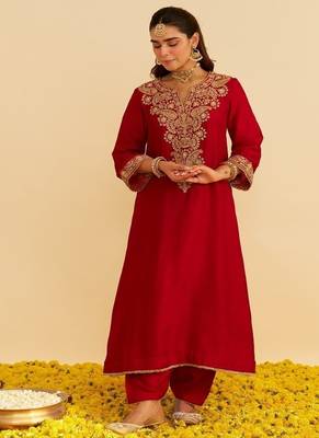 Red embroidered silk kurta set With Dupatta 5