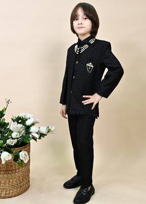 Boys black silk blend zigzag jacquard embroidered sherwani set 4