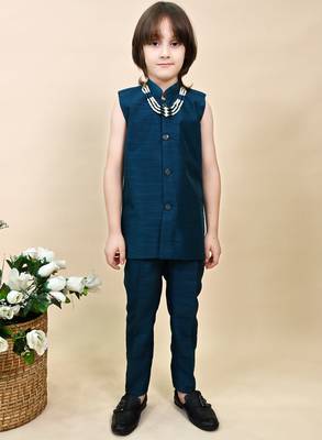 Boys royal blue silk blend zigzag jacquard embroidered sherwani set 5